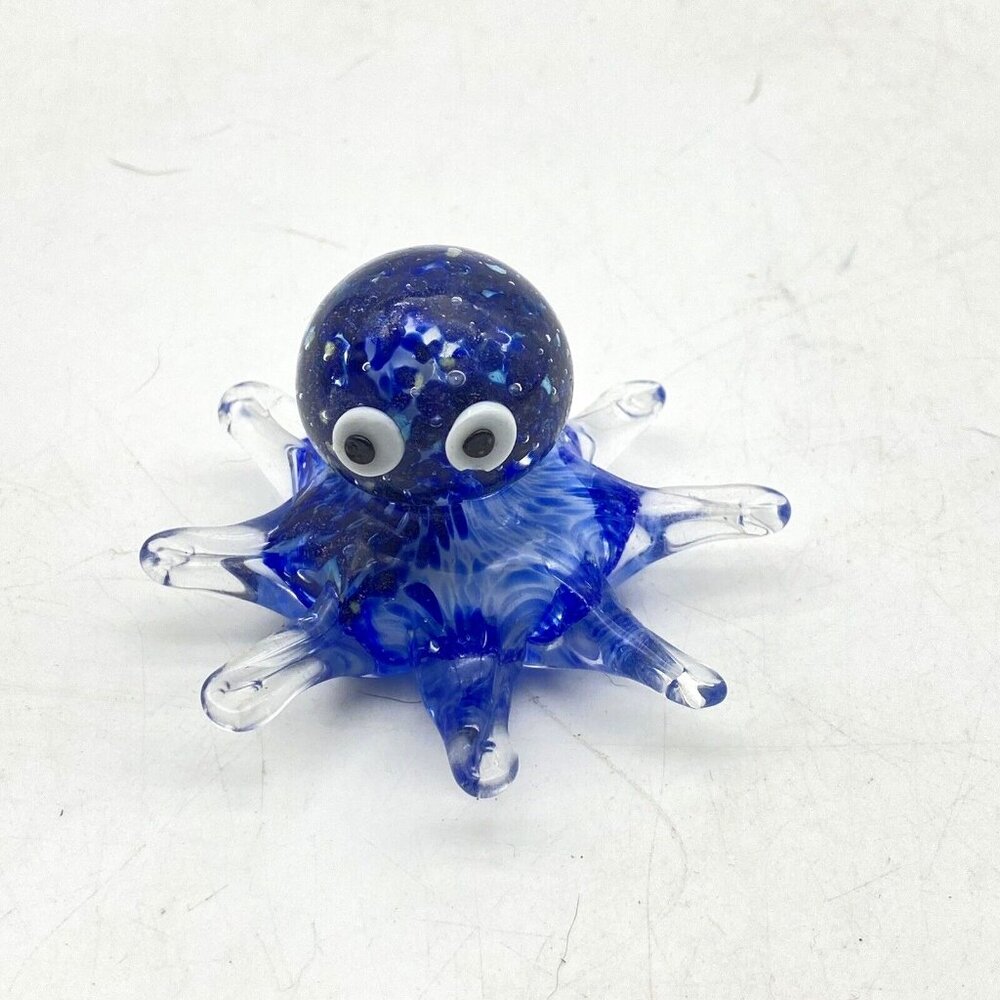 Dynasty Gallery Blue Art Glass Octopus Glow‎ in the Dark Paperweight Figurine